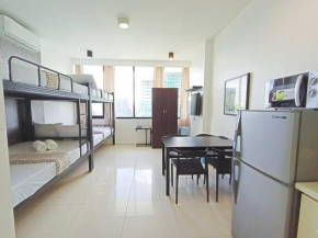 17D Walking distance to Ayala and IT Park with WIFI